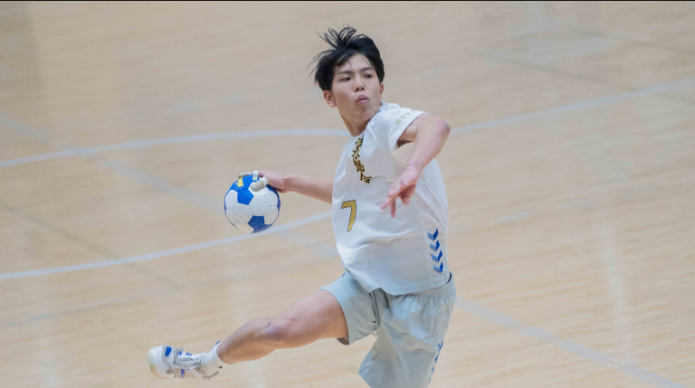 生徒たちの笑顔の写真