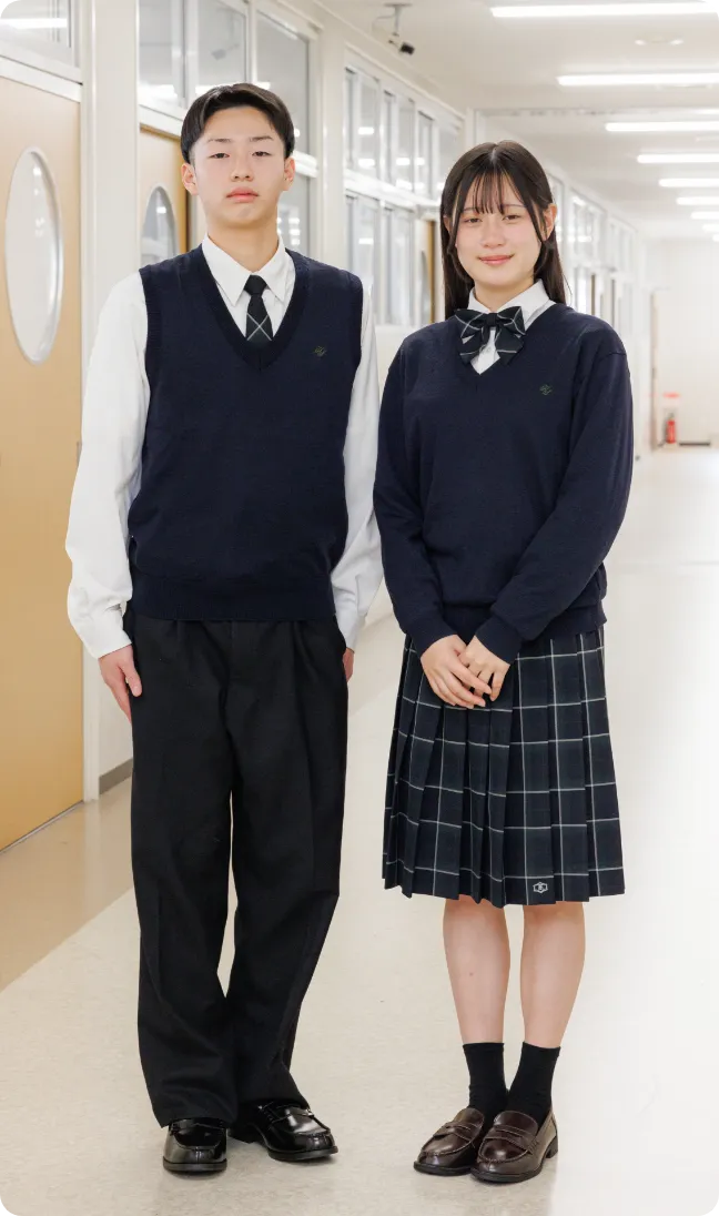 総合学科のスタンダードスタイルの制服(男女)